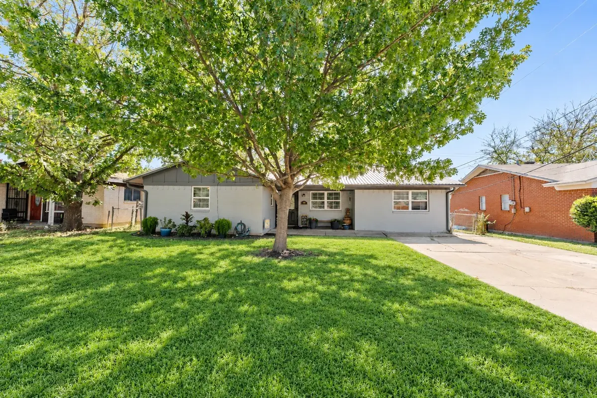 2106 SE 21st St, Mineral Wells, TX 76067 - #1