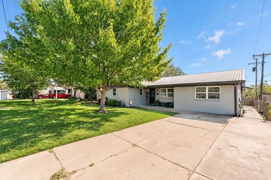 2106 SE 21st St, Mineral Wells, TX 76067 - #2