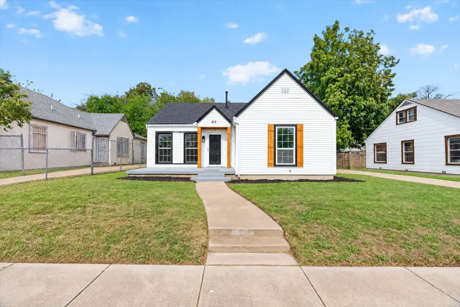 815 E Robert Street, Fort Worth, TX 76104 - #2