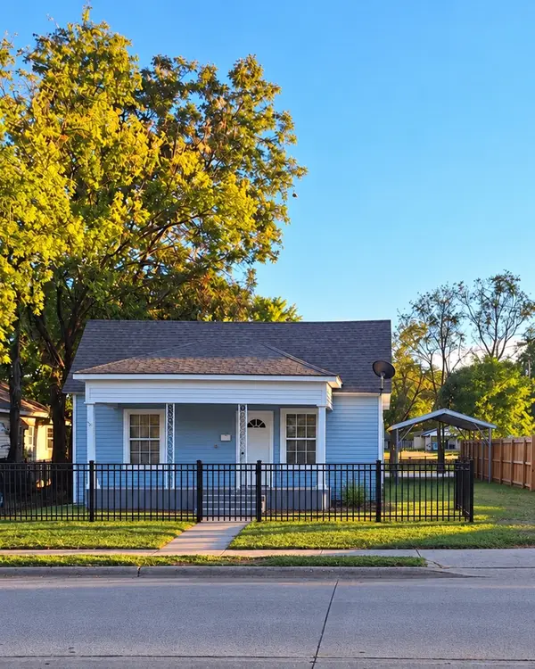 1014 W Crawford Street, Denison, TX 75020