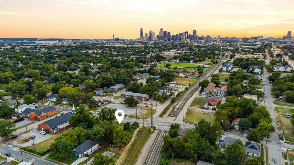 3136 Metropolitan Avenue, Dallas, TX 75215 - #1
