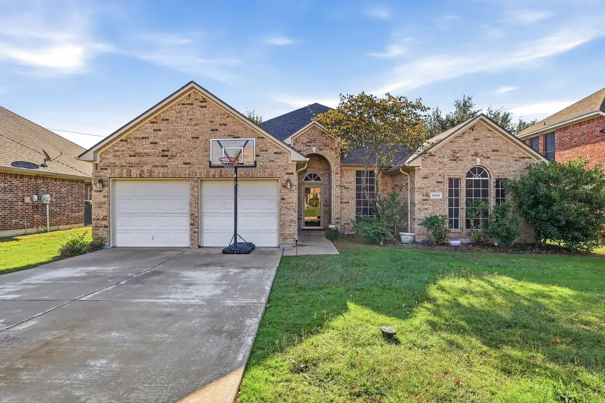 5767 Skinner Way, Grand Prairie, TX 75052 - #1