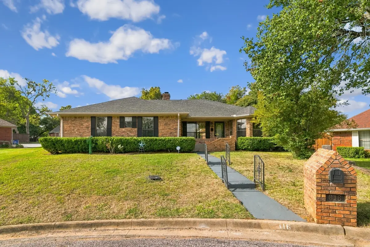 316 Trollinger Street, Whitesboro, TX 76273 - #1