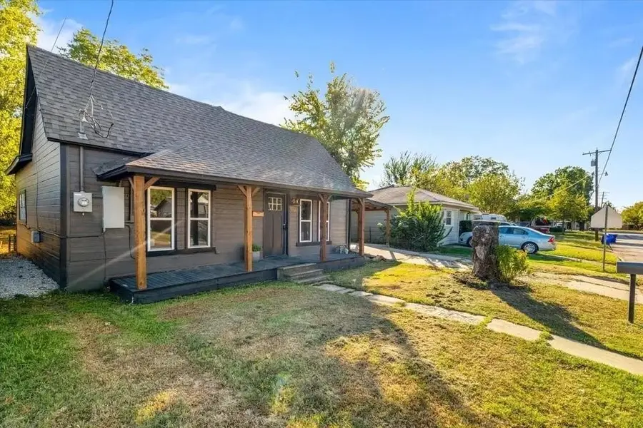 306 Hall Street, Whitesboro, TX 76273 - #2