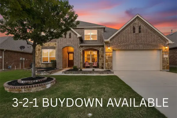8025 Ponwar Drive, Fort Worth, TX 76131