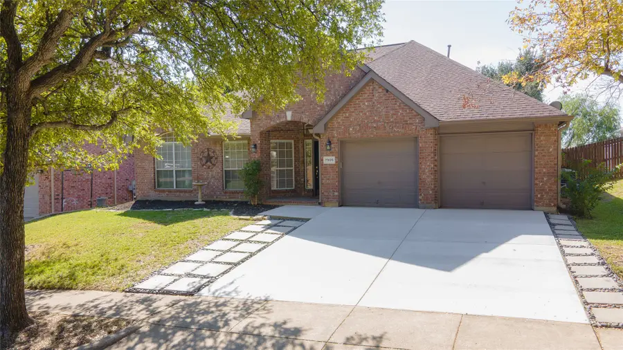 7905 Klamath Mountain Road, Fort Worth, TX 76137 - #3