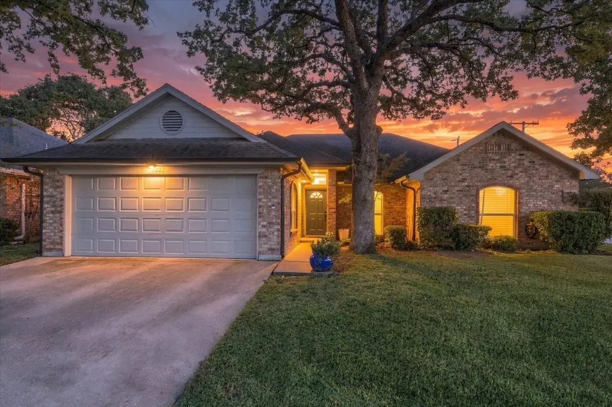 1027 Hunter Ridge Drive, Arlington, TX 76013 - #1