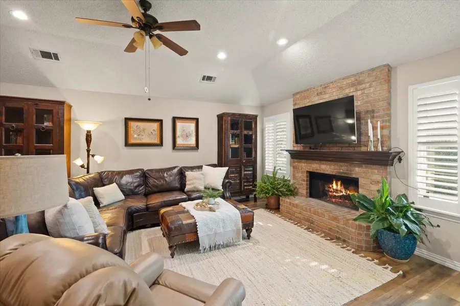 1027 Hunter Ridge Drive, Arlington, TX 76013 - #3