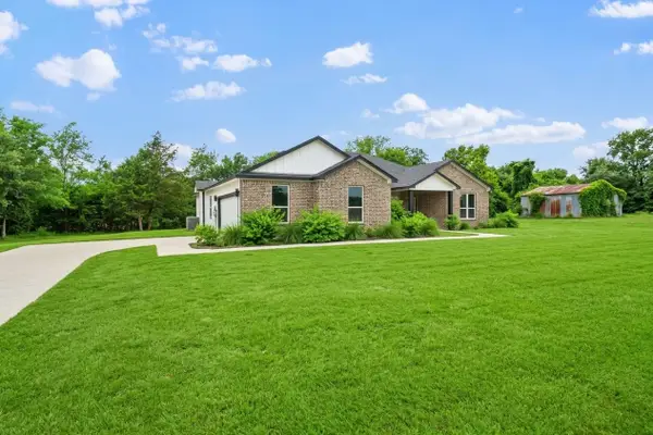 646 County Road 4109, Greenville, TX 75401