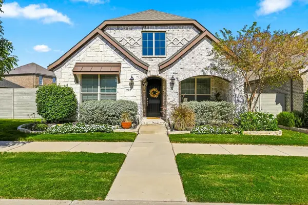 924 Plaza Lane, Argyle, TX 76226