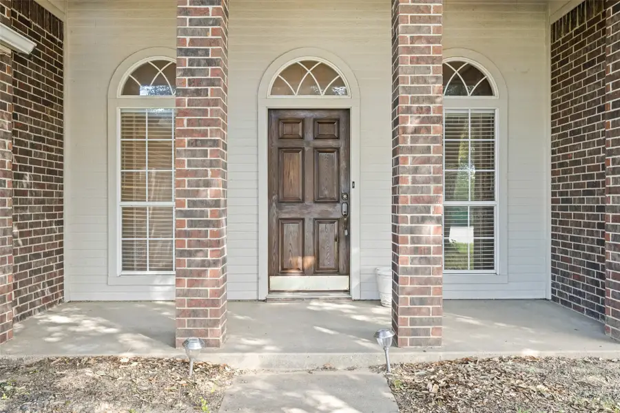 1001 Hunters Court, Sanger, TX 76266 - #2