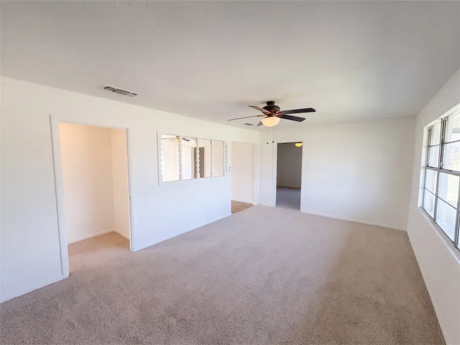 1475 N Main Street, Jacksboro, TX 76458 - #3