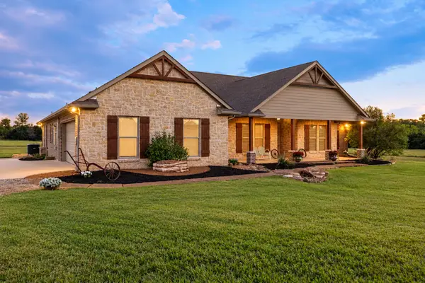516 Spring Town Road, Van Alstyne, TX 75495