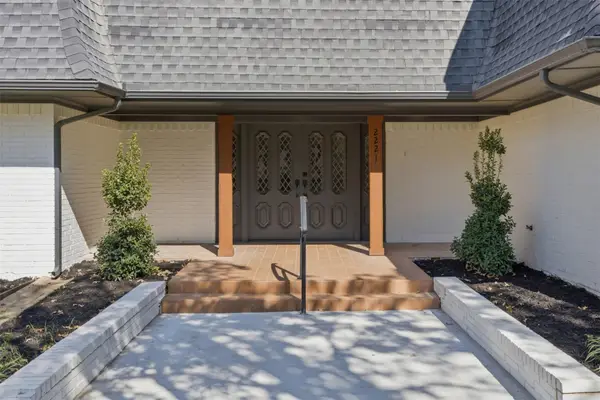 2221 Woodbrook Street, Denton, TX 76205