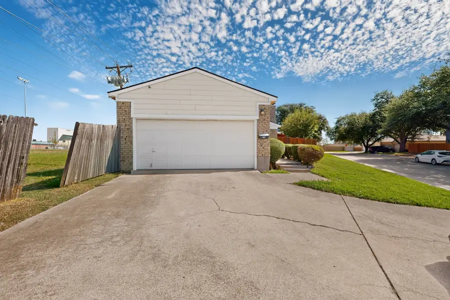 2228 Bunker Hill Drive, Carrollton, TX 75006 - #3
