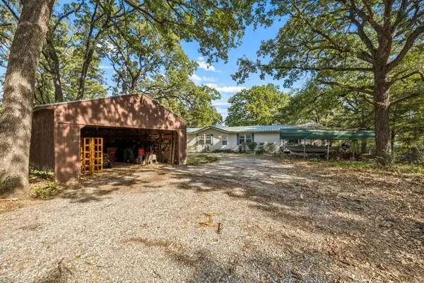 7018 Post Oak Drive, Bonham, TX 75418