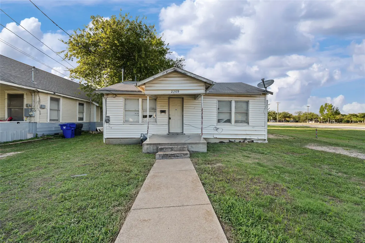 2209 Cleveland Avenue, Waco, TX 76706 - #1