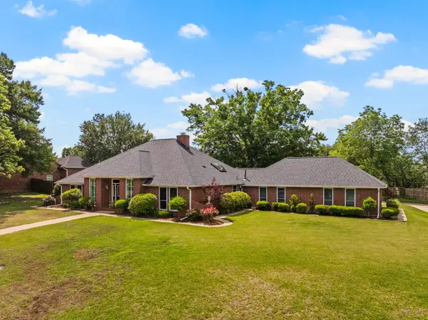 212 Turnberry Circle, Mt Pleasant, TX 75455