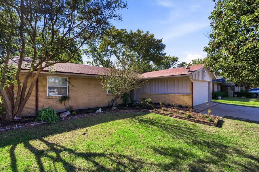 333 Blueberry Lane, Grand Prairie, TX 75052 - #2
