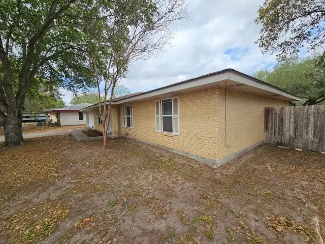 1413 Las Palmas Circle, Beeville, TX 78102 - #2