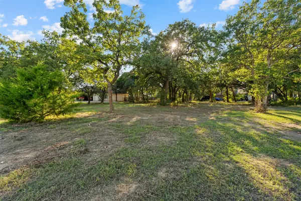 1027 Dominion Oaks Drive, China Spring, TX 76633