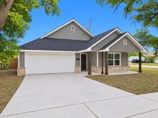 207 E Mccoulskey Street, Terrell, TX 75160 - #2
