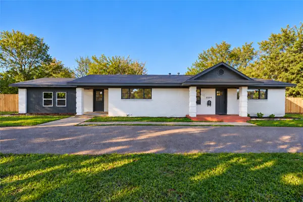 3209 Lakeshore Drive, Weatherford, TX 76087