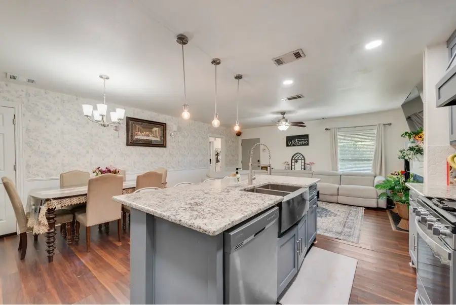 4024 Calmont Avenue, Fort Worth, TX 76107 - #3