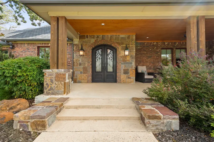 200 Regency Court, Denton, TX 76210 - #2