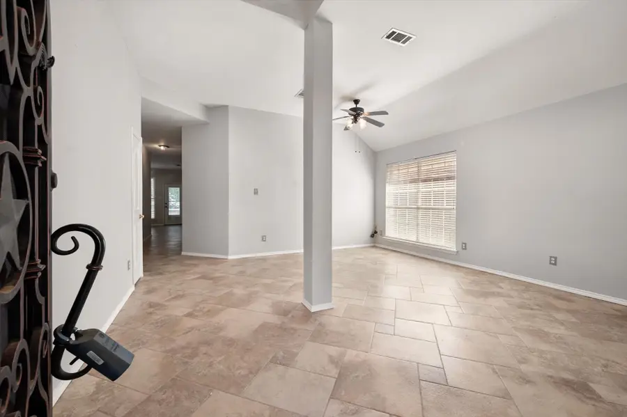 6311 Cobblestone Lane, Arlington, TX 76001 - #2
