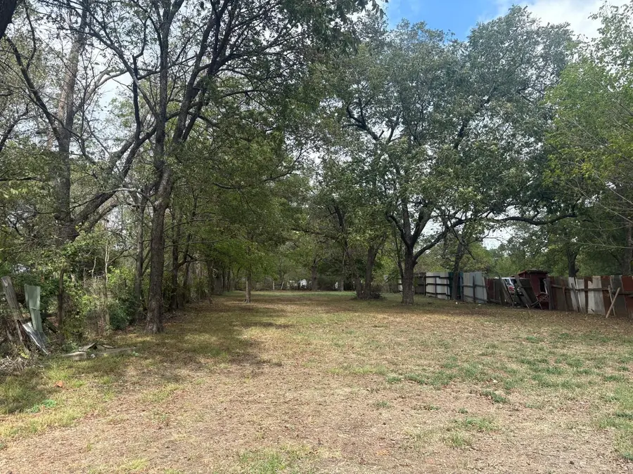 2024 Bonham Street, Paris, TX 75460 - #2