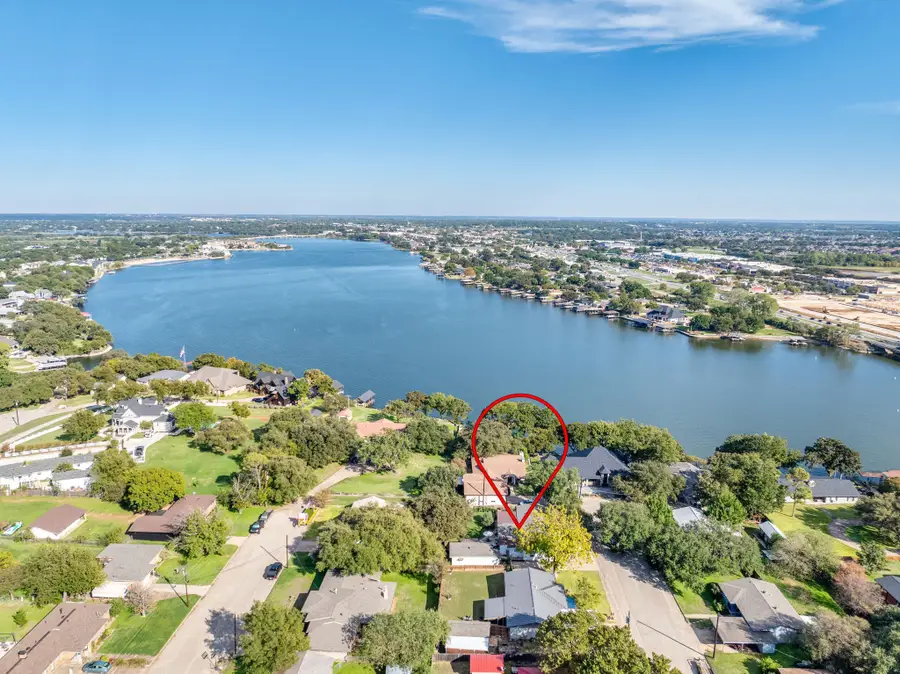 604 Crestview Drive, Granbury, TX 76048 - #2