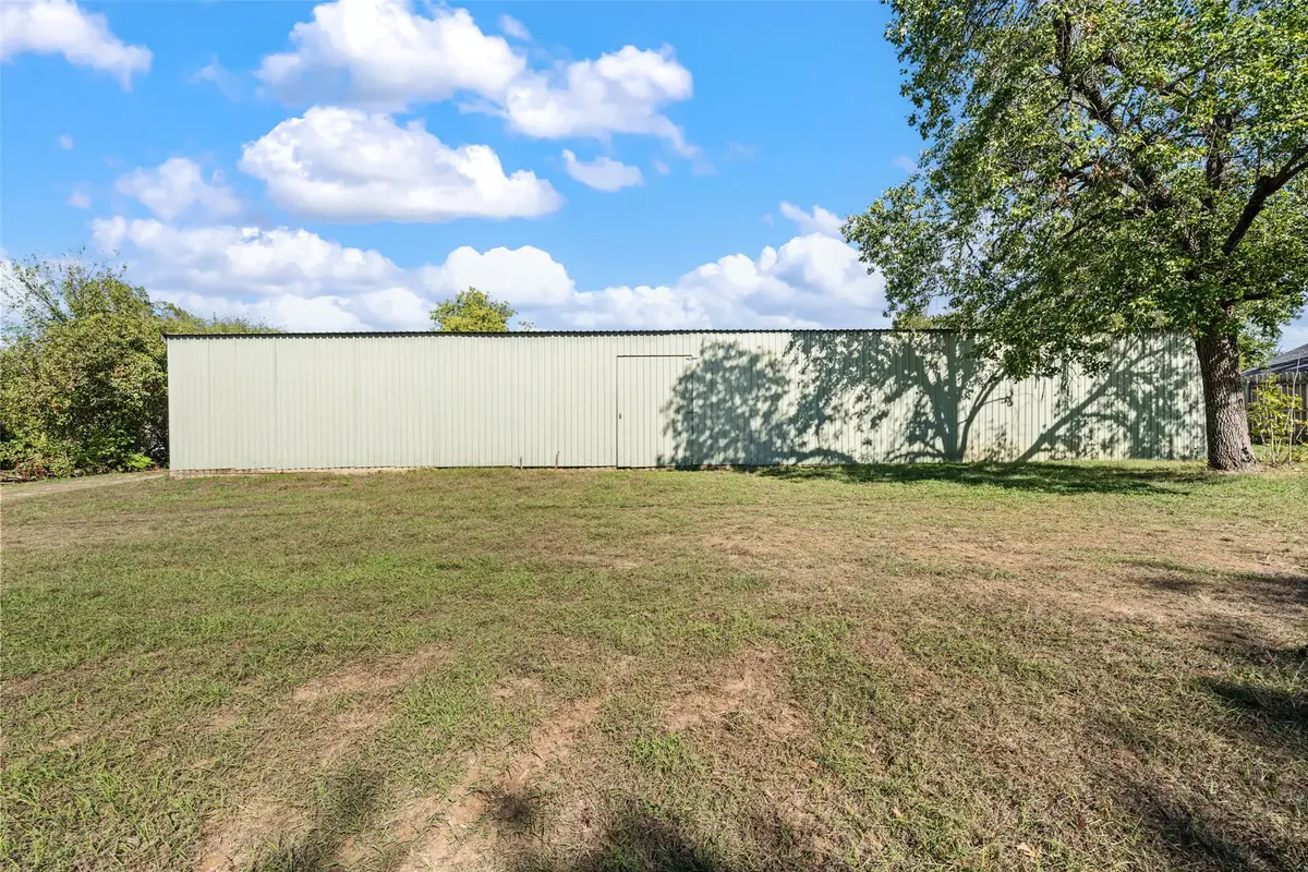 1105 Beard Avenue, Robinson, TX 76706 - #1