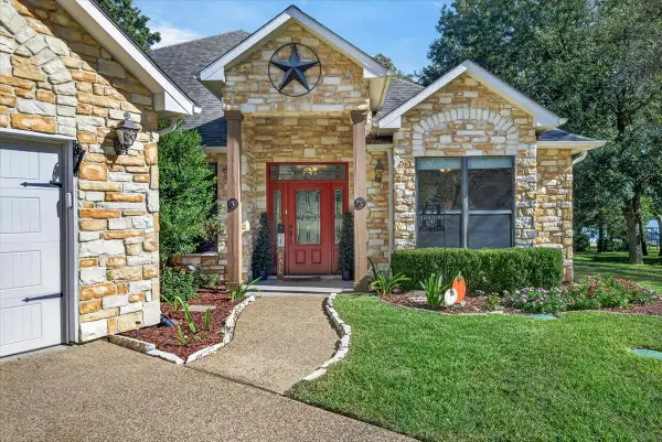 3410 Christina Court N, Athens, TX 75752
