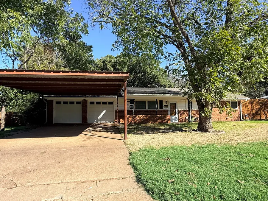 1405 Thompson Drive, Graham, TX 76450 - #3
