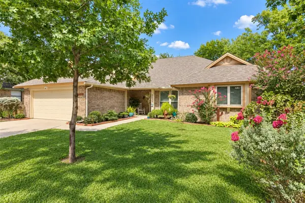 2033 Brightwood Drive, Bedford, TX 76021