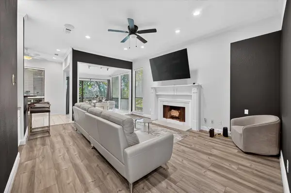 622 Crowley Road, Arlington, TX 76012