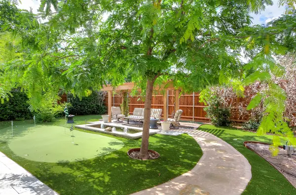 2455 Halloran Street, Fort Worth, TX 76107