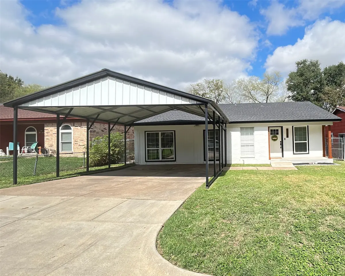 8128 Richard St, White Settlement, TX 76108 - #1