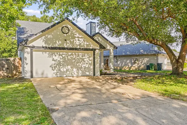 5232 Cornvalley Drive, Arlington, TX 76017