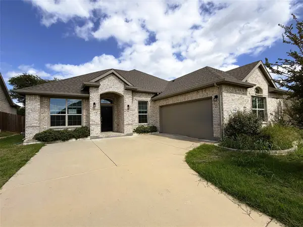 3728 Walnut Ridge Drive, Grand Prairie, TX 76065