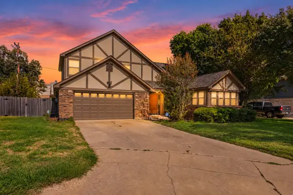 1107 Port Au Prince Drive, Arlington, TX 76012