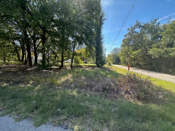 1222 Bora Bora Street, Tool, TX 75143