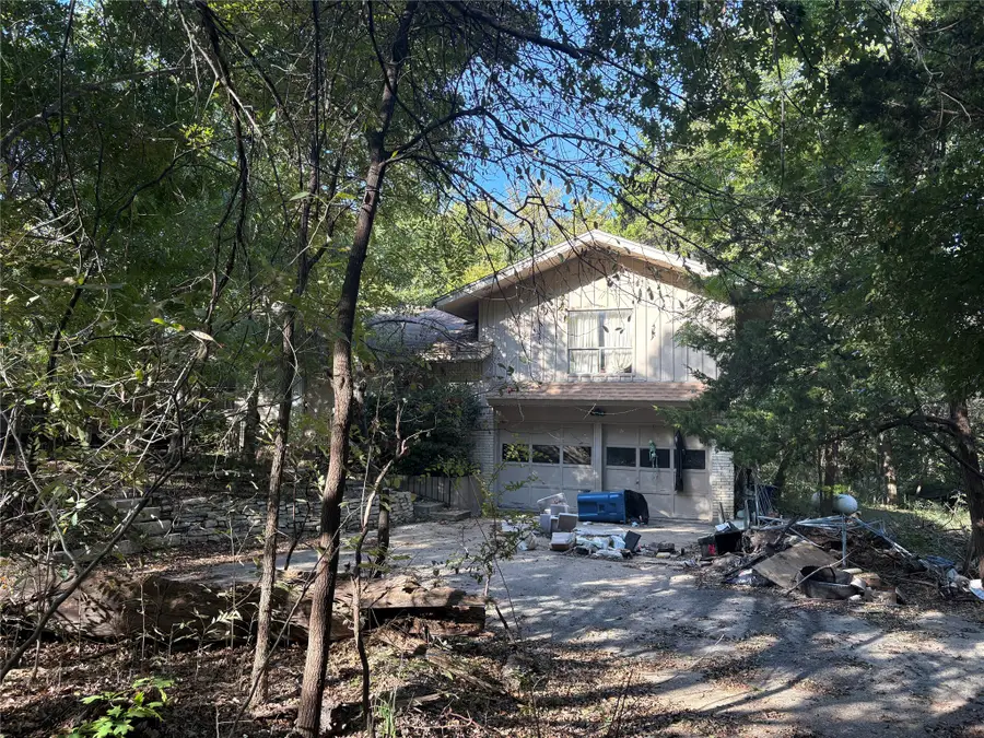 1001 N Cockrell Hill Road, Desoto, TX 75115 - #2