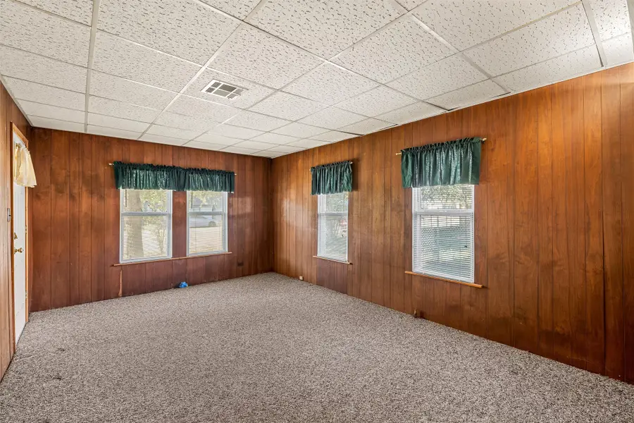 302 W Elm Street, West, TX 76691 - #3