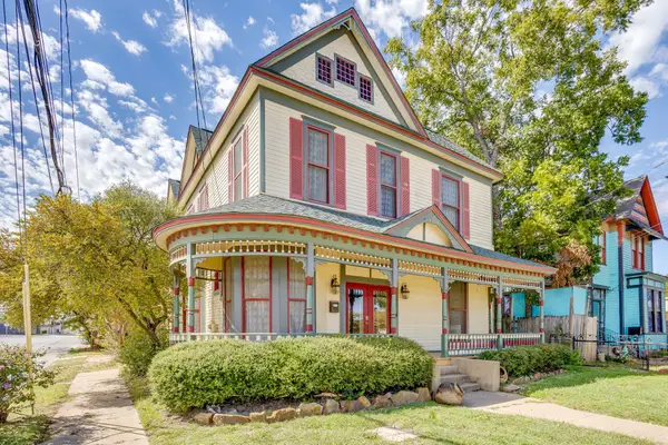 201 N Anglin Street, Cleburne, TX 76031