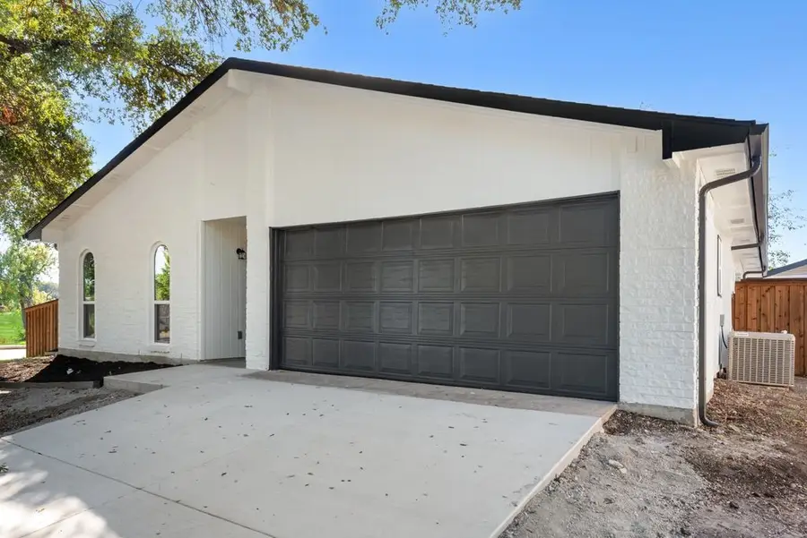 3101 Abbey Road, Carrollton, TX 75007 - #2