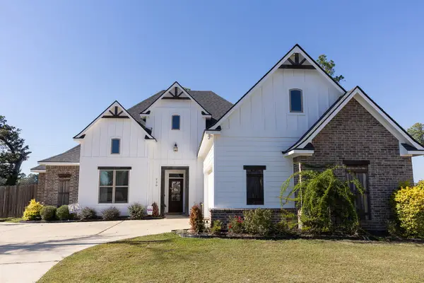 230 Lighthouse Way, Stonewall, LA 71078