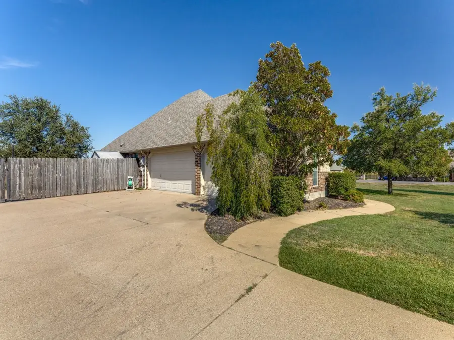 200 Lonesome Star Trail, Haslet, TX 76052 - #2