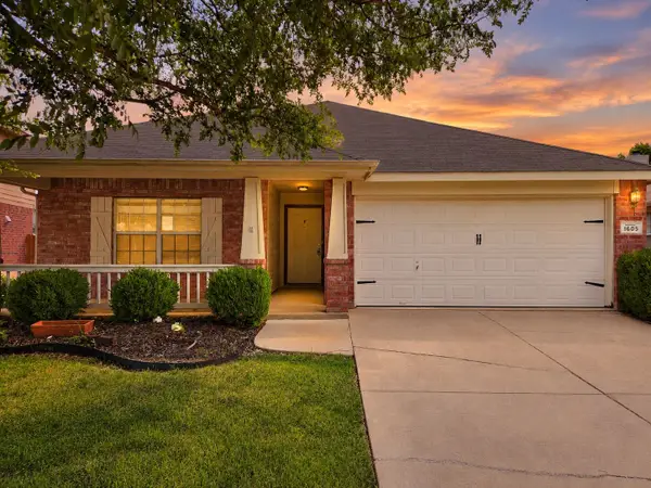 1605 Cardinal Way, Aubrey, TX 76227